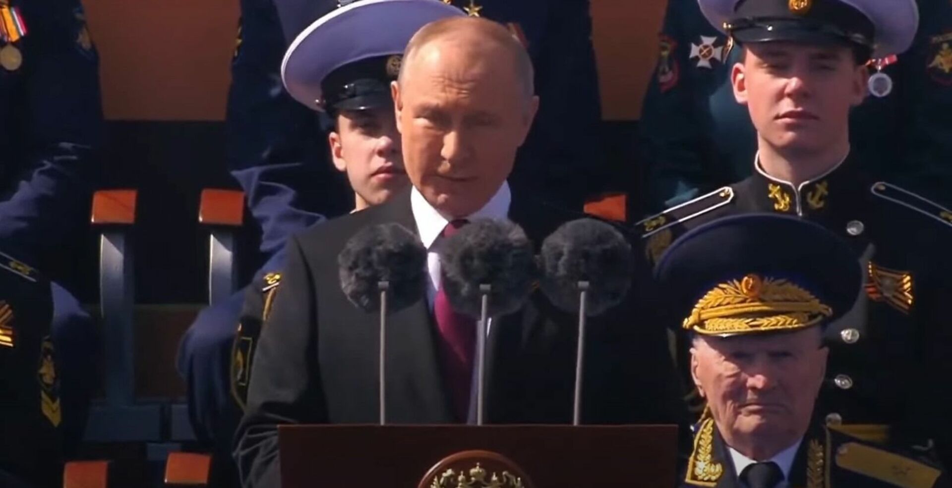 Более 5 тысяч ветеранов Великой Отечественной войны и тружеников тыла получат поздравления от Президента РФ В.В.Путина.